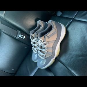 Jordan 11 low grey